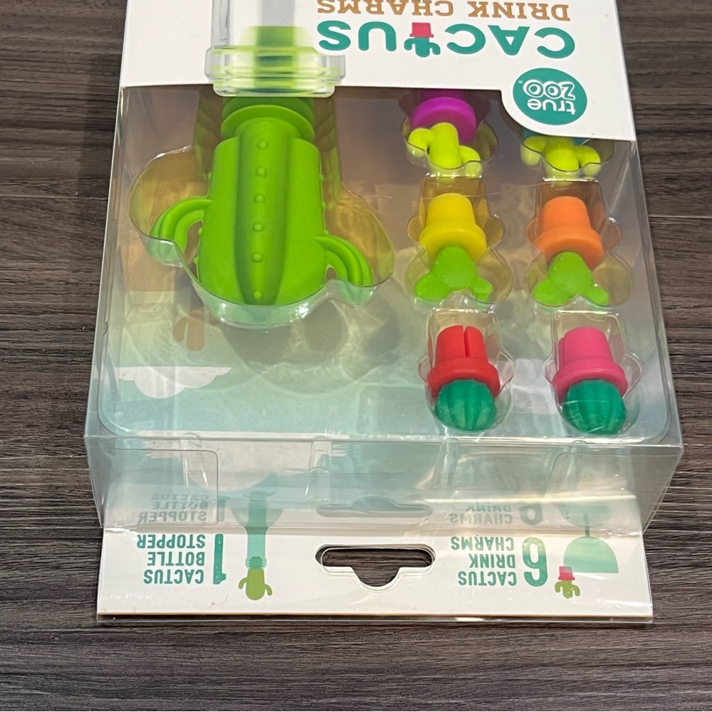 True Zoo Cactus Themed 6 Silicone Drink Charms And Bottle Stopper New Open Box - Picture 6 of 15